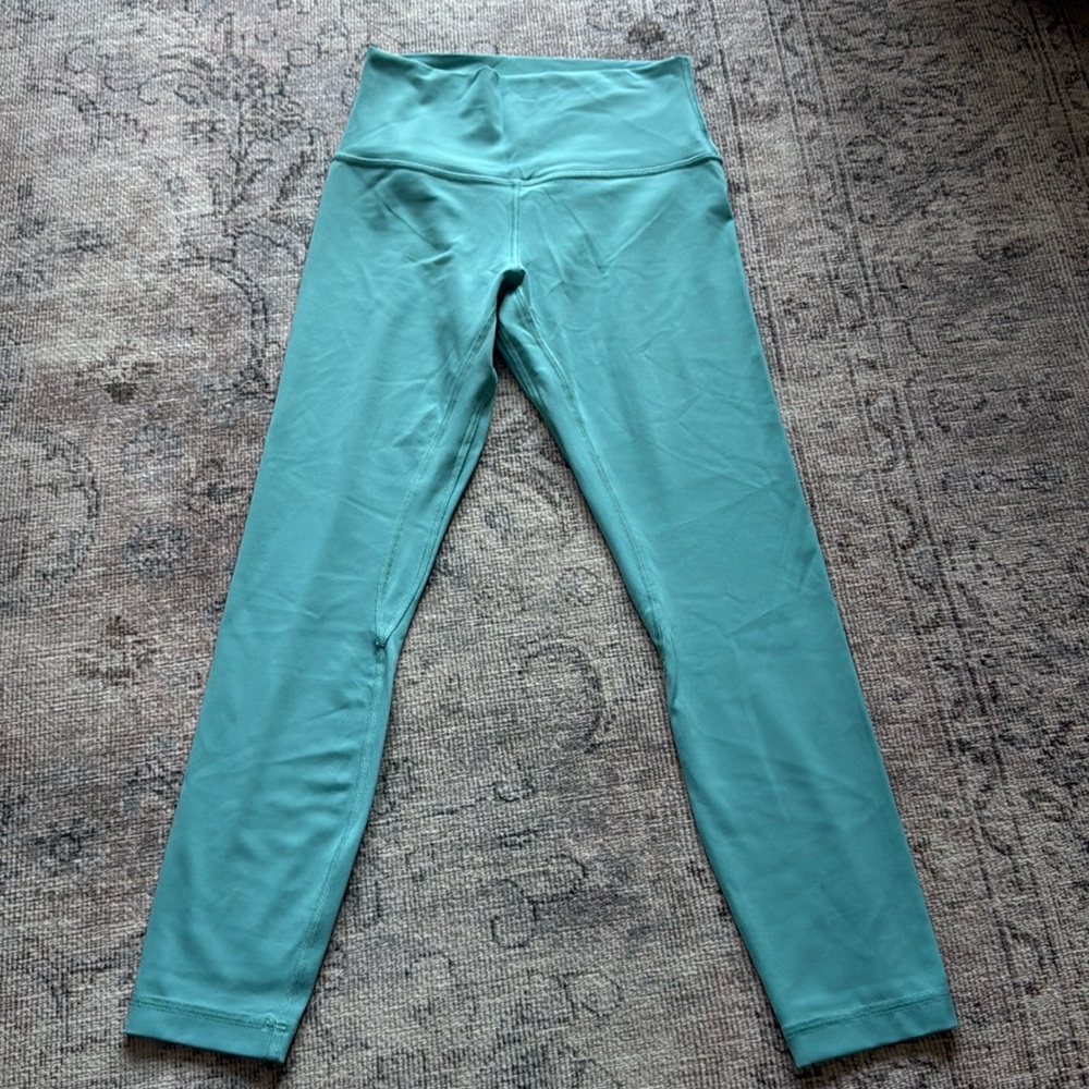 Like new Lululemon Align Leggings size 6. 25”